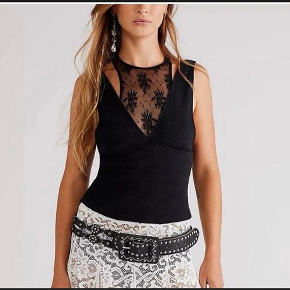 Free People Tops - 🖤 Free People Lace Inset Sleeveless Top | Size Large